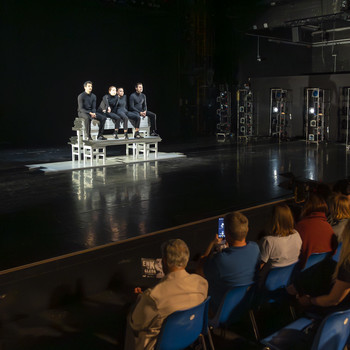 En K te gleda, Kulturni zavod Godot in Zavod Vitkar <em>Foto: Boštjan Lah</em>