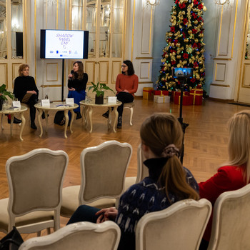 Irena Borić, Ivana Vuković, Marinka Dobrajc, Jerneja Turin in Ana Lah <em>Foto: Boštjan Lah</em>